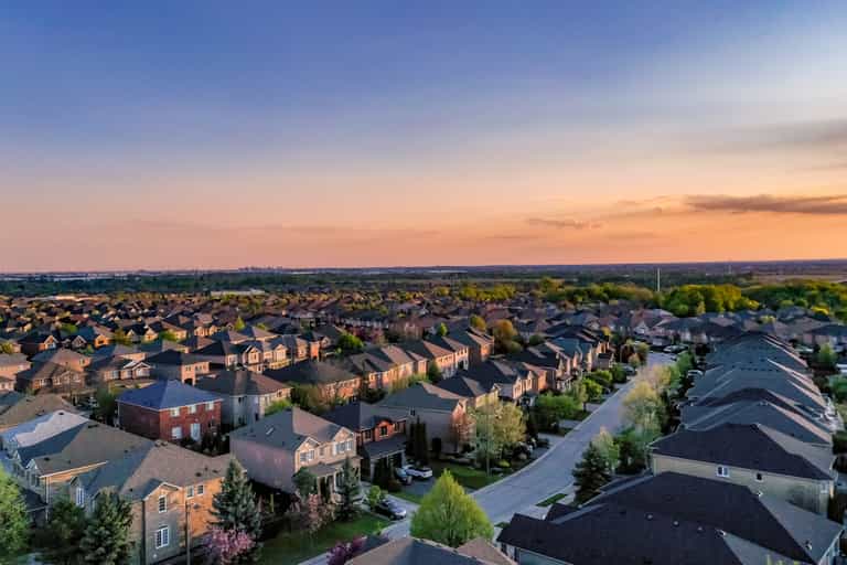 Woman calls for child-free suburbs because she is sick of screaming children