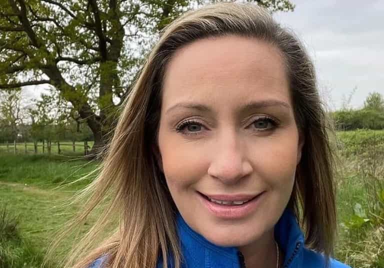 Police search caravan site yards from bench where Nicola Bulley’s phone found