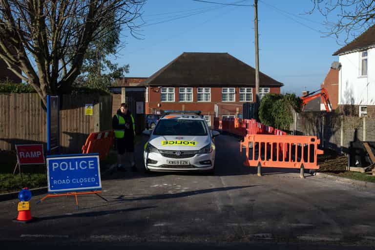 Emma Pattison: Tributes paid following death of head teacher and her family