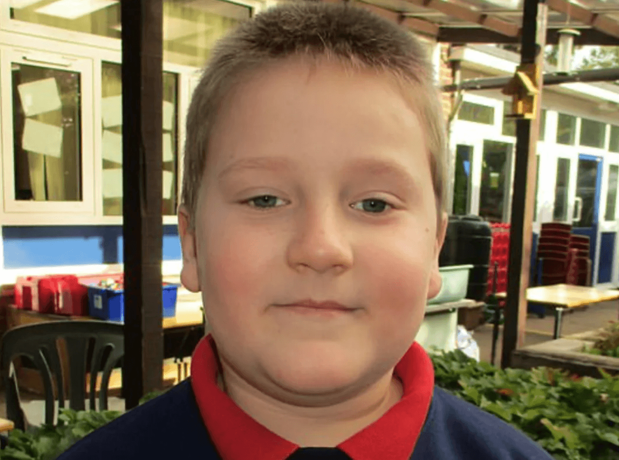 Parents pay emotional tribute after son (10) dies in choking incident in school