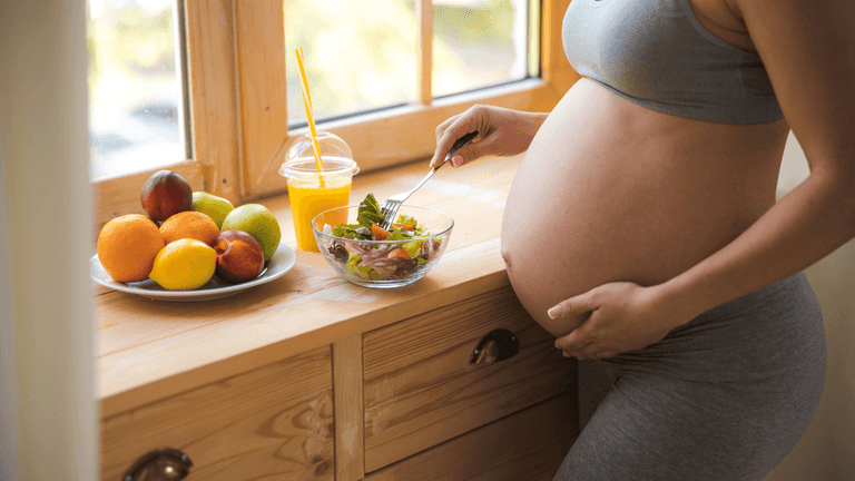 Pre-eclampsia in pregnancy: The top signs to look out for from headaches to nausea