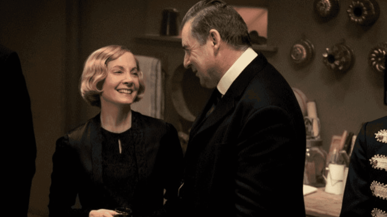 Downton Abbey actress reveals she’s pregnant with her first child