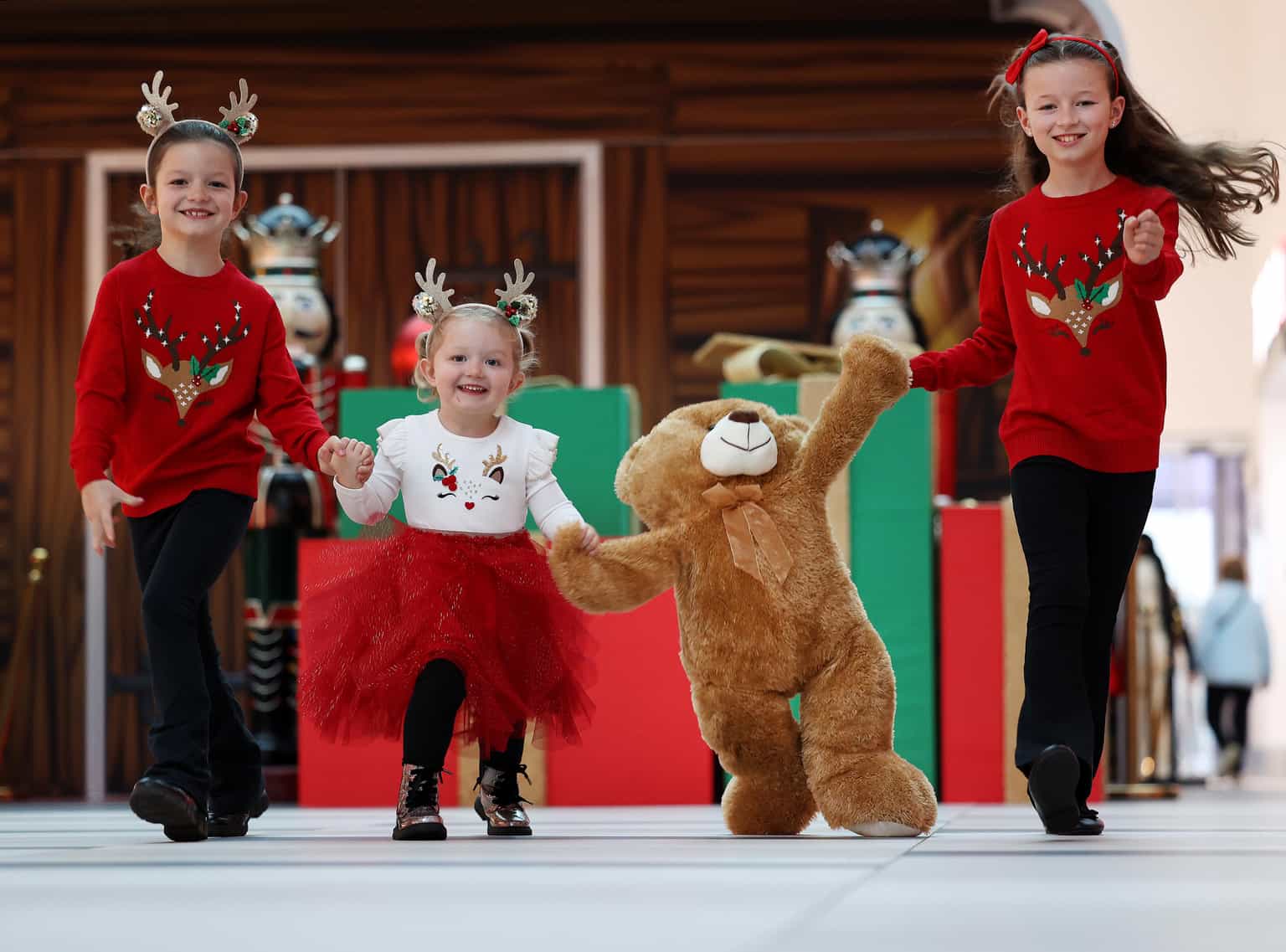 Santa Returns to Liffey Valley for a Magical Family Day