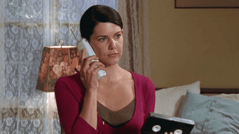 Talking to your mam on the phone is good for your health, science finds