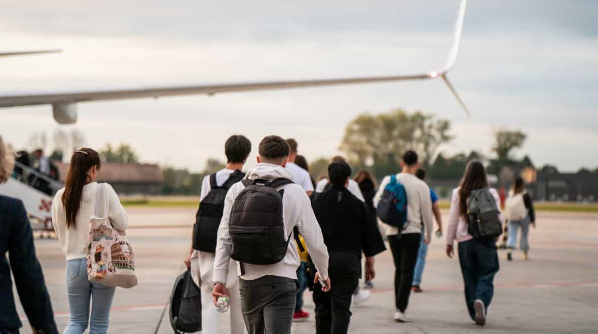 Best-selling suitcase that’s ‘just right for the plane’ gets limited time discount