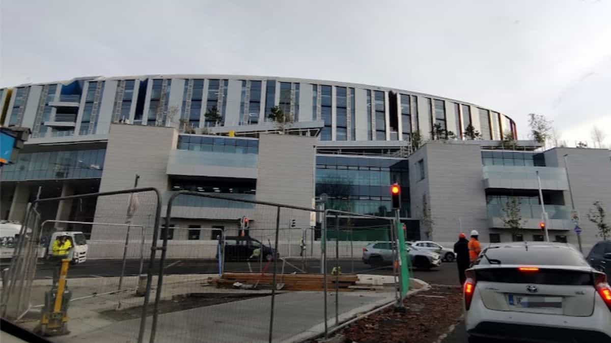 Health Minister unable to give completion date for Children’s Hospital