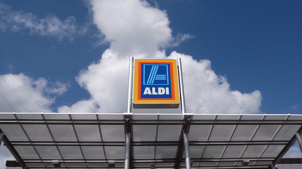 Aldi taps into the TikTok blowout trend with €14.99 Hot Air Brush
