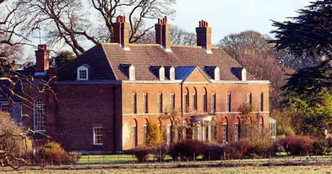 Kate and Wills’ Norfolk mansion is now a ‘no fly zone’ Kate and Wills’ Norfolk mansion is now a ‘no fly zone’