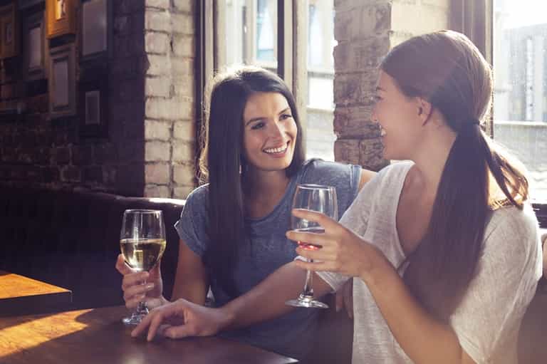 Cheers! Two glasses of wine ‘cuts Alzheimer’s risk by 77%’ Cheers! Two glasses of wine ‘cuts Alzheimer’s risk by 77%’