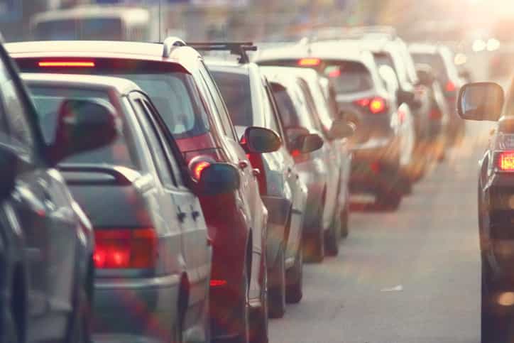 Workers with long commutes sleep less and are more likely to be obese Workers with long commutes sleep less and are more likely to be obese