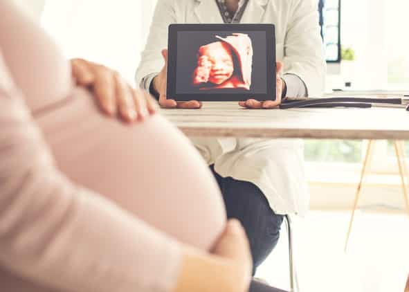 Babies’ love of looking at faces develops while they’re still in the womb Babies’ love of looking at faces develops while they’re still in the womb