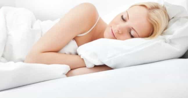 Couples who sleep in this position have more sex… apparently Couples who sleep in this position have more sex… apparently