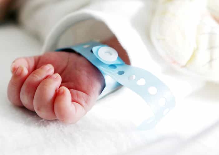 Mum gives birth to husband’s baby a year after he passes away from cancer