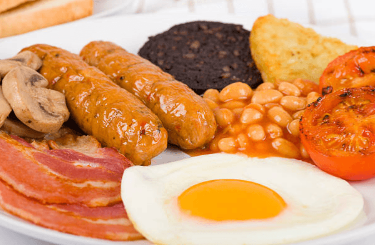 Woman gets roasted over a picture of her breakfast and it’s just hilarious