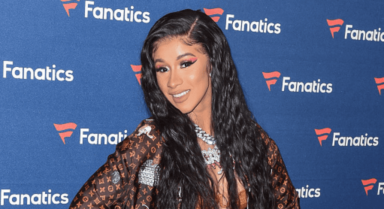 ‘The world was heavy on my shoulders’: Cardi B on her postnatal depression ‘The world was heavy on my shoulders’: Cardi B on her postnatal depression