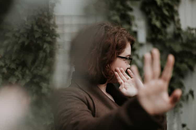 Musings: “I’m not ignoring you” — What it’s really like to be the shy mum Musings: “I’m not ignoring you” — What it’s really like to be the shy mum