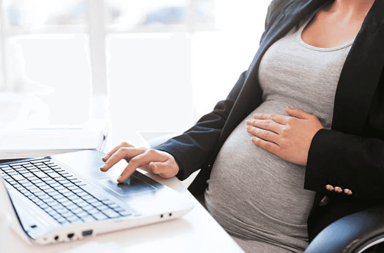Woman upset after her boss tells her she’s ‘barely pregnant’ Woman upset after her boss tells her she’s ‘barely pregnant’