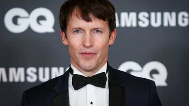James Blunt breaks down in powerful music video alongside his dying father James Blunt breaks down in powerful music video alongside his dying father