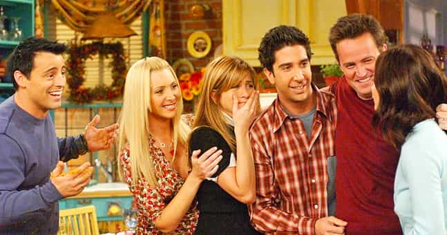 Photographer turns newborn babies into the cast of Friends and it’s beyond cute Photographer turns newborn babies into the cast of Friends and it’s beyond cute