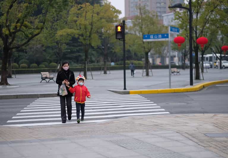 Children in China begin to head back to school as lockdown restrictions ease Children in China begin to head back to school as lockdown restrictions ease