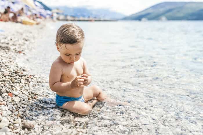 The genius way to apply sunscreen to your child’s face every parent needs to know about