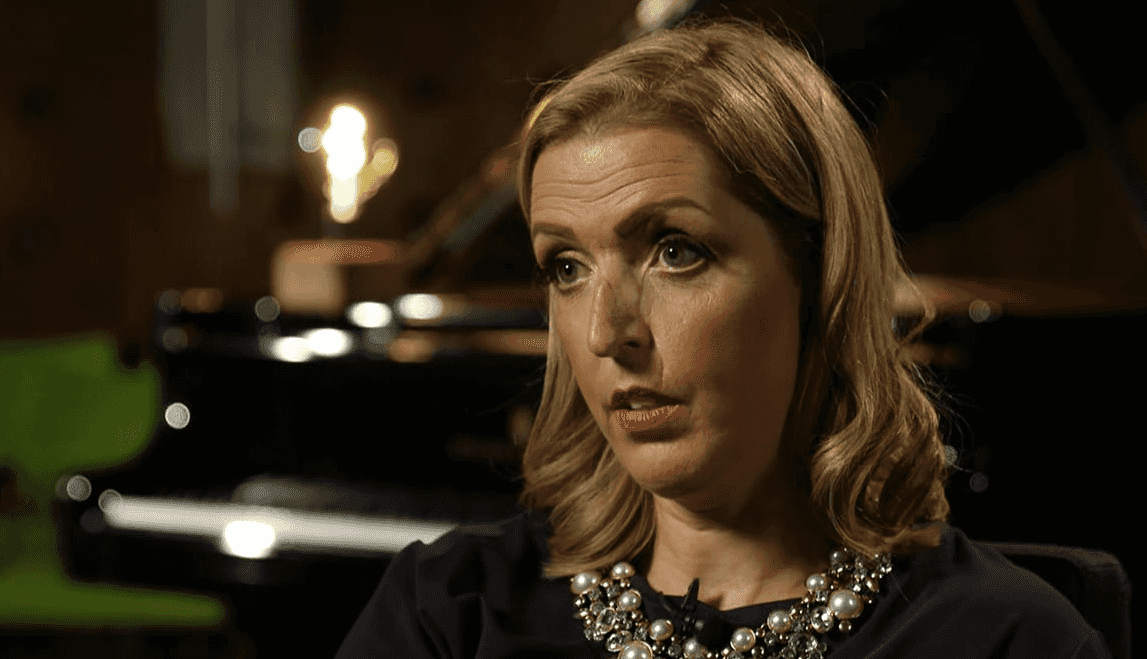 Vicky Phelan researching treatments after new tumour diagnosis