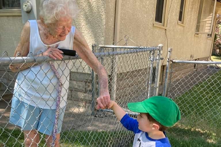 Pandemic sparks unlikely friendship between 2-year-old and his 99-year-old neighbour Pandemic sparks unlikely friendship between 2-year-old and his 99-year-old neighbour