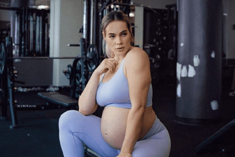 “Vile and disgusting remarks”: Expectant mum shamed for lifting 315lb weights “Vile and disgusting remarks”: Expectant mum shamed for lifting 315lb weights