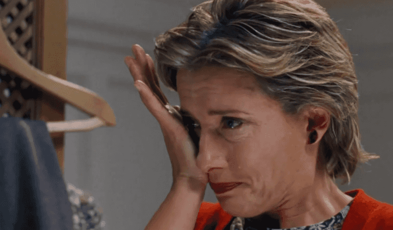 5 things in Love Actually that baffle us to this day 5 things in Love Actually that baffle us to this day