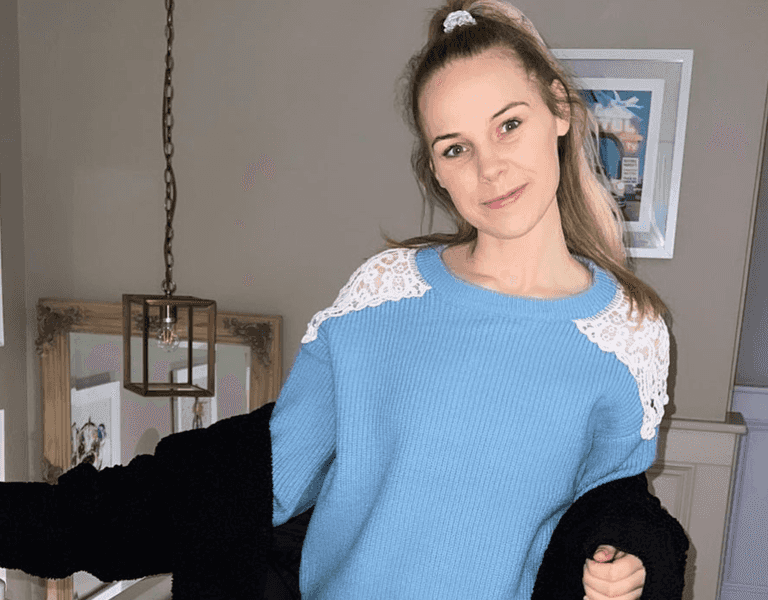 Lynsey Bennett says that her bowel tumour has “grown again” Lynsey Bennett says that her bowel tumour has “grown again”