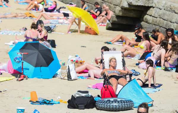 Mini heatwave will last into the weekend, Met Éireann says Mini heatwave will last into the weekend, Met Éireann says