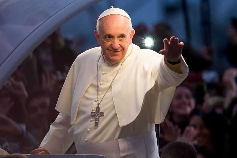 Internet “filth”: Pope Francis doles out more pearls of parenting wisdom