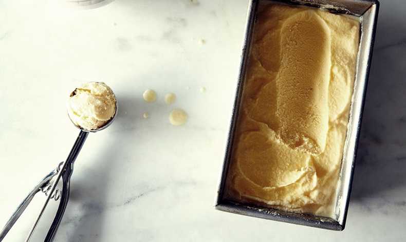 The 4-ingredient peaches and cream ice that will make your weekend