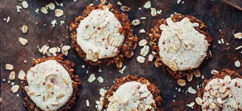 Some Really Good Raw Vegan Oatmeal Cookies