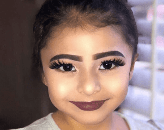 Makeup blogger sparks huge debate about children wearing makeup