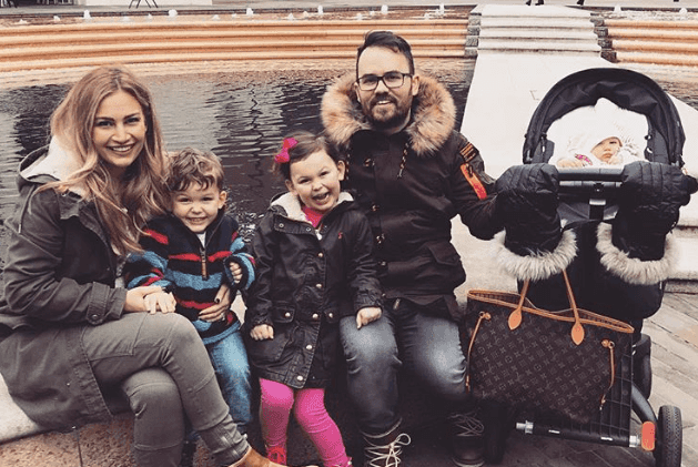 Huge congrats! Anna and Jonathan Saccone-Joly expecting fourth child together