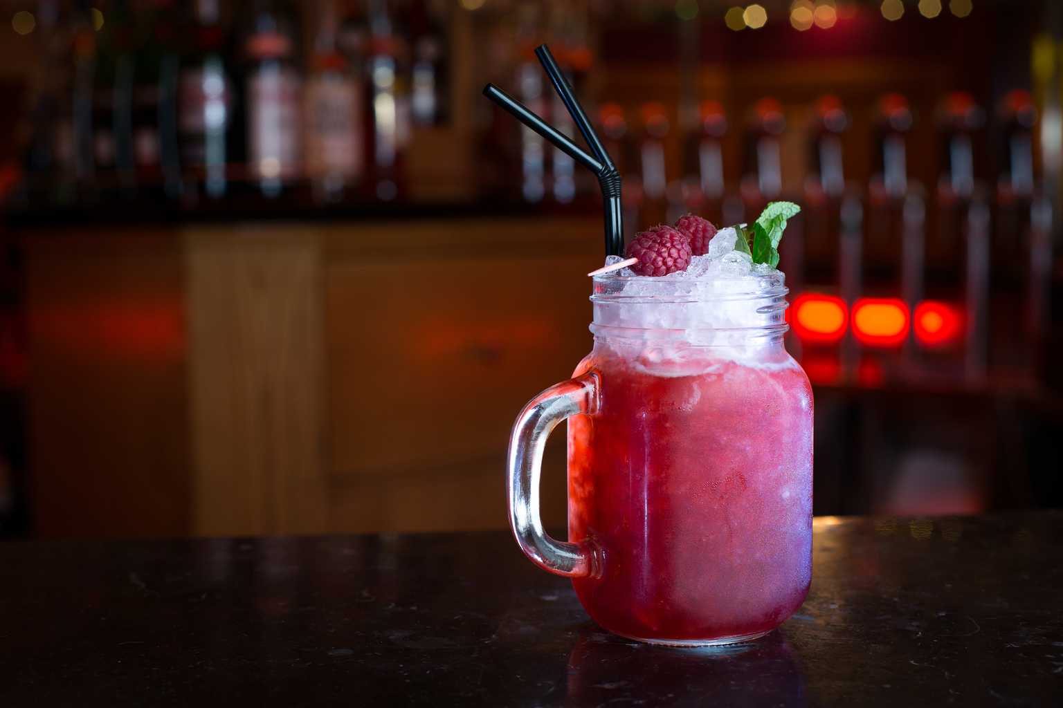 Having a party tonight? Then you need to try this ultimate gin cocktail