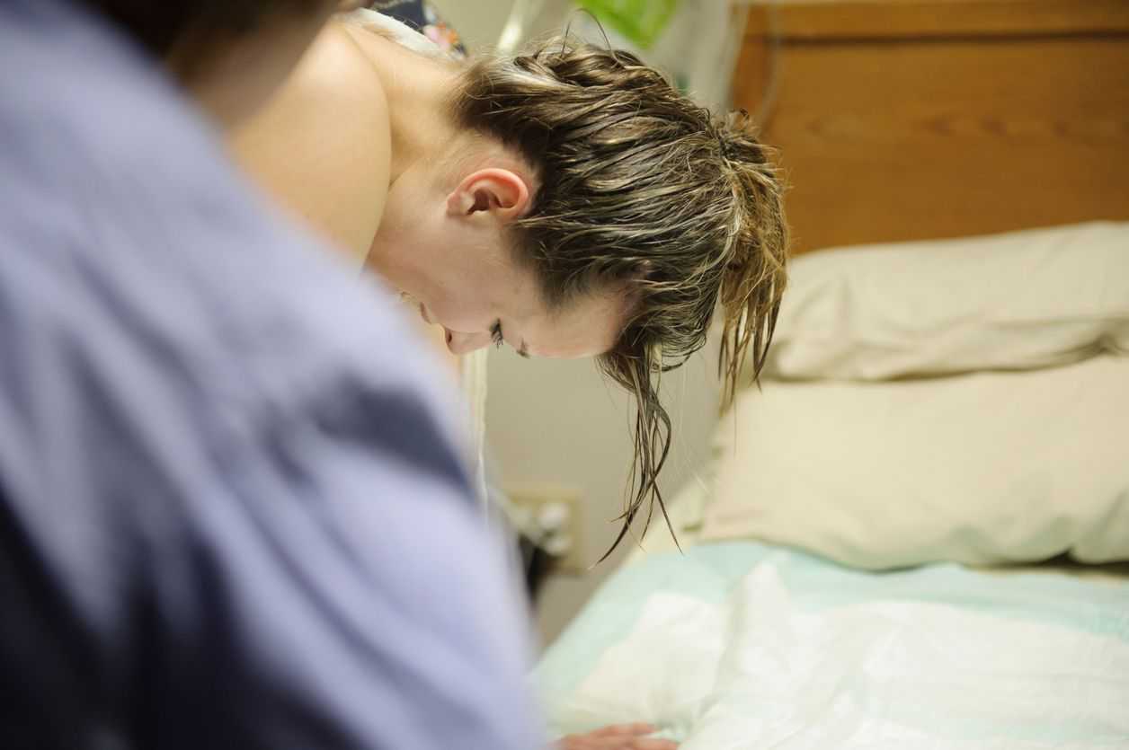 Midwife’s photo of ‘what your cervix looks like’ before your baby comes out