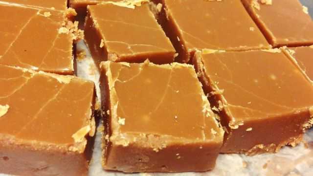 This 5-minute peanut butter freezer fudge is the treat your Friday night needs