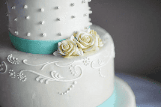 Bride-to-be demands refund after baker makes ‘ugliest cake ever’