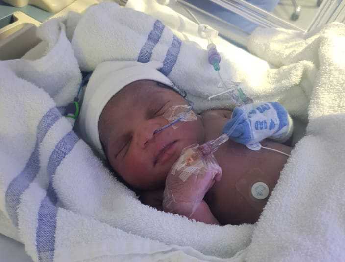 Newborn baby girl found abandoned in freezing cold London park