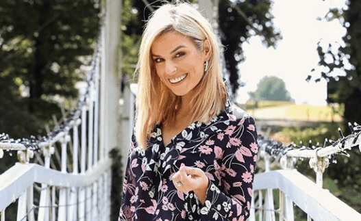 Pippa O’Connor’s latest outfit is all from & Other Stories and it’s divine