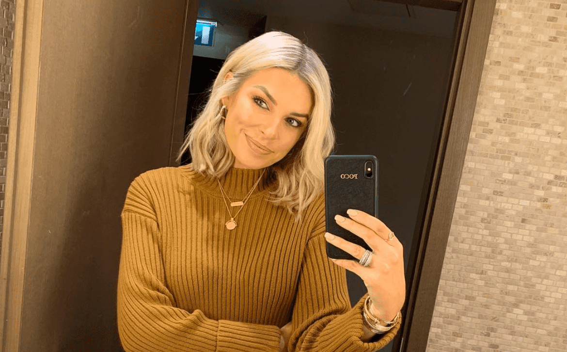 Pippa O’Connor’s divine off-the-shoulder ASOS dress is the ultimate holiday buy