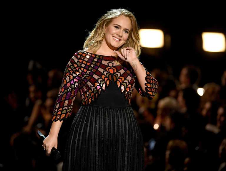 Adele shares gorgeous Christmas snap but the reaction to it is incredibly frustrating