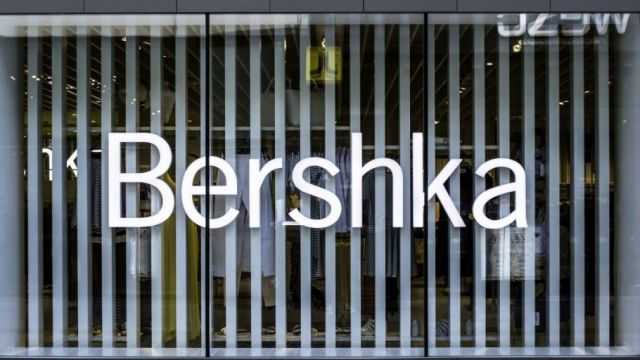 Meet the €40 violet Bershka dress that’s perfect for a last minute party outfit