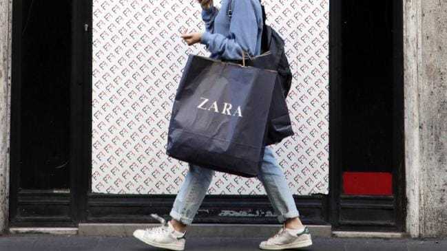 Last minute dress shopping? Zara’s €60 sparkly mini is perfect for festivities