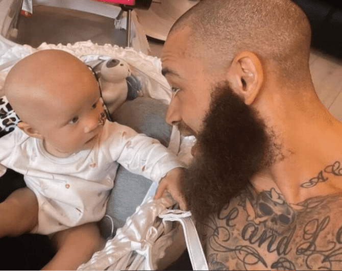 Ashley Cain says baby daughter has “days to live” in heartbreaking update