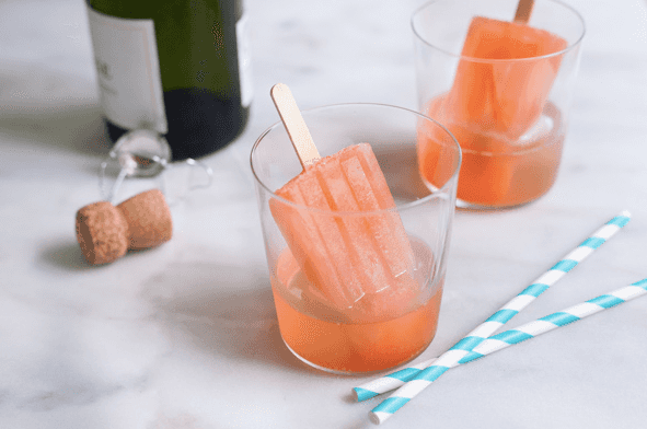 Do you love Aperol Spritz? You have to try these ice lollies