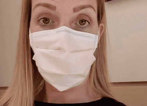 Vicky Phelan flies back to the US to start new clinical trial after growth in tumours