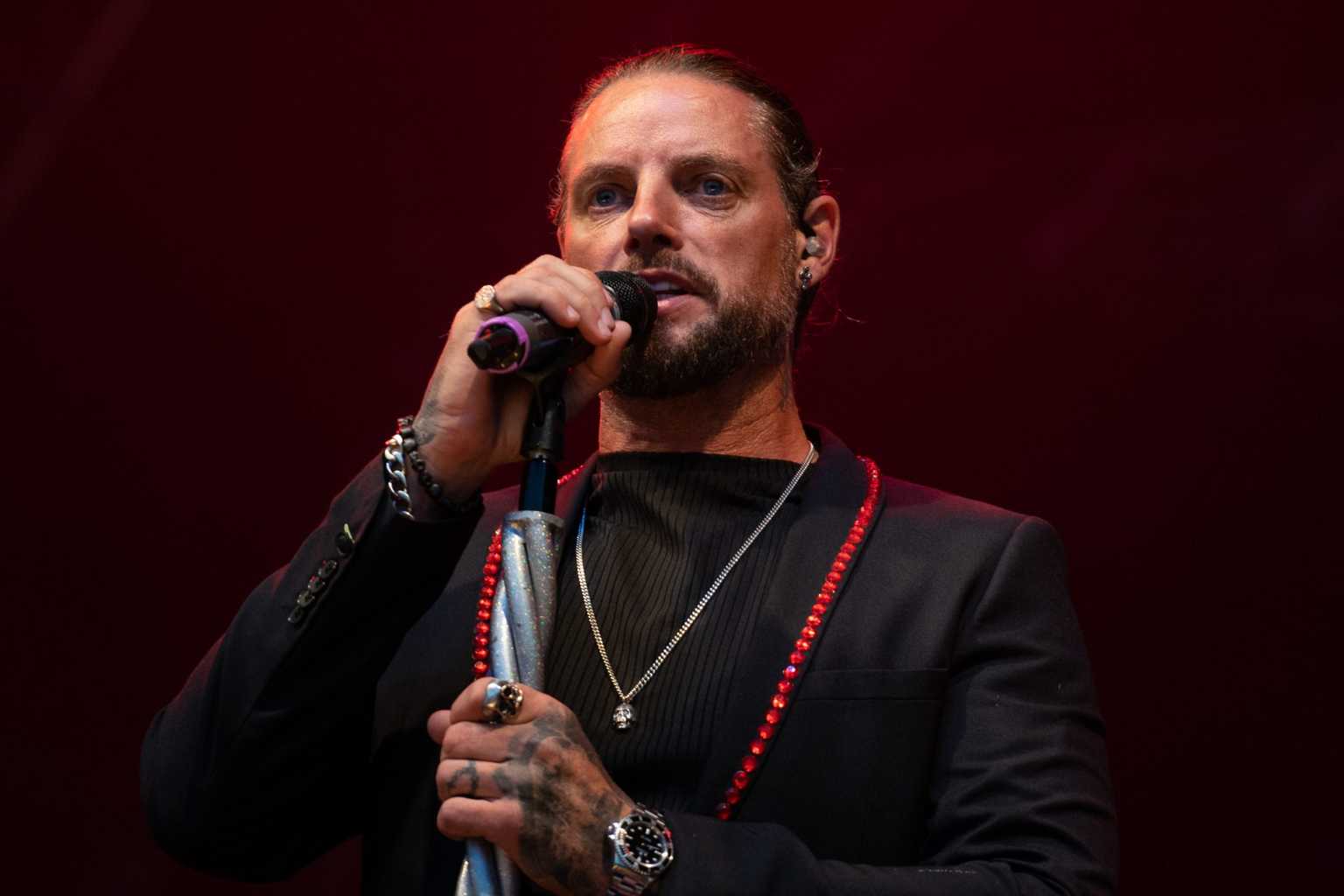 “Heartbroken” Keith Duffy pays tribute to “warrior” dad following his death